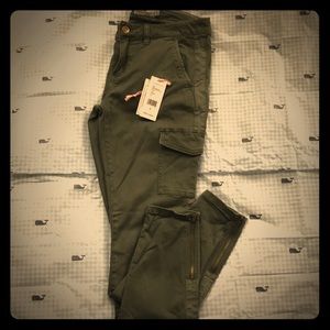 🐳Vineyard Vines Skinny Utility pants- WORN ONCE!